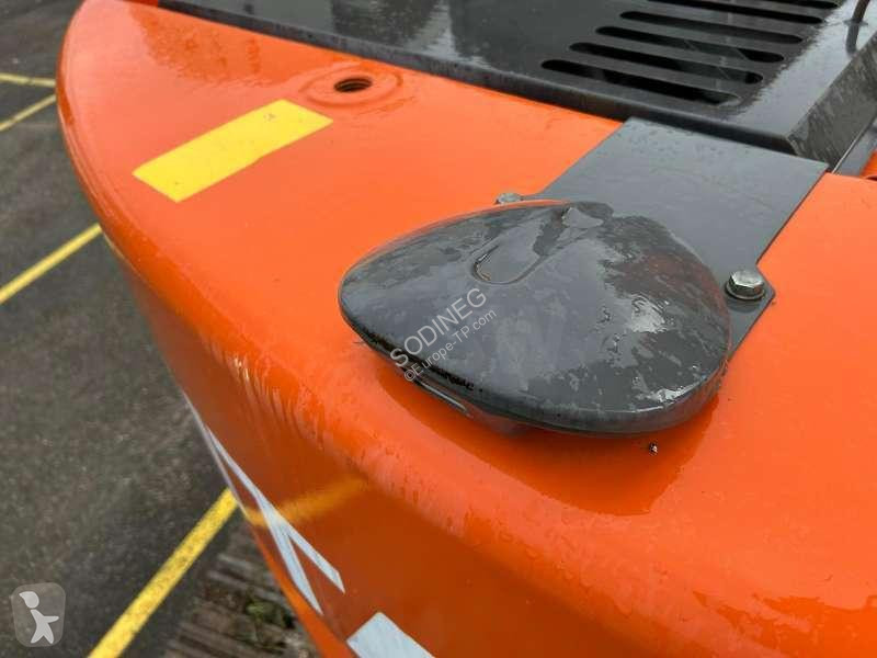 Escavadora Hitachi ZX225USLC-3