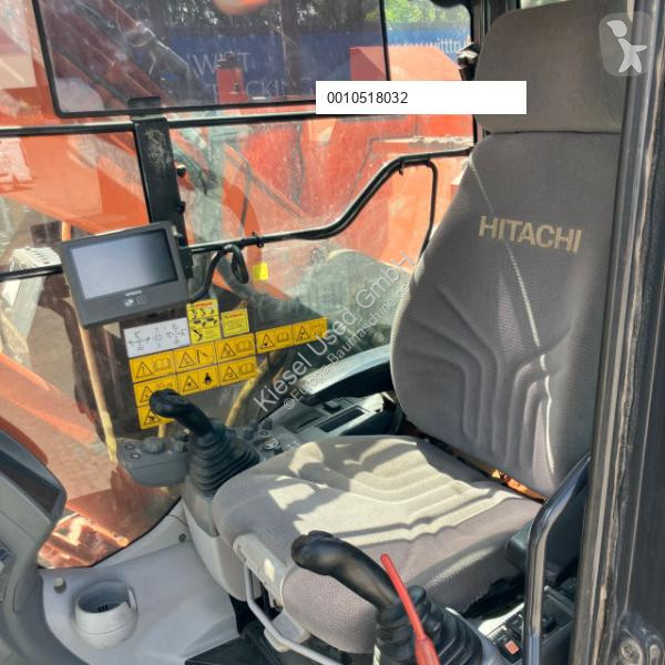 Excavator Hitachi -6