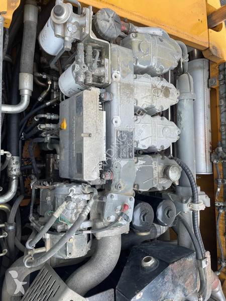 Lopatový nakládač Liebherr Full option