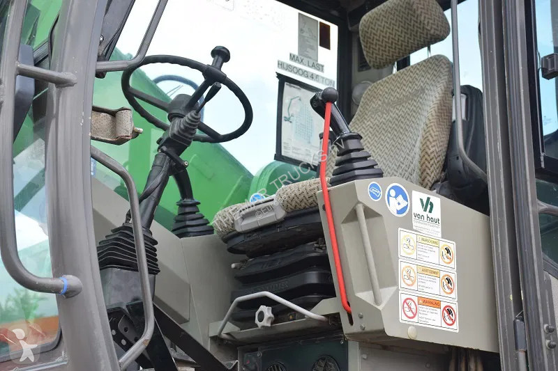 Escavadora Sennebogen
