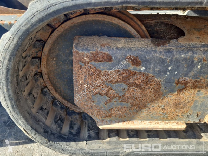 Escavadora Bobcat E27Z