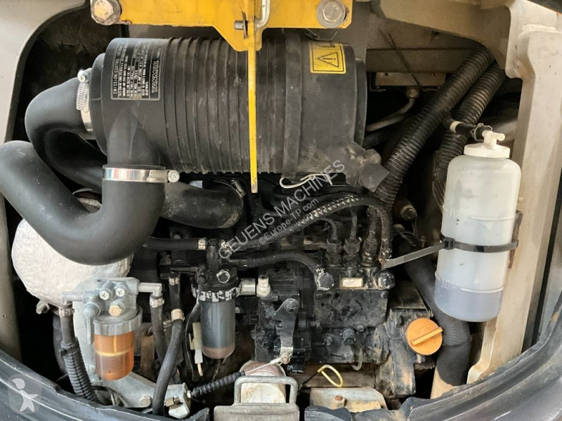 Escavadora Yanmar Vio 20-4