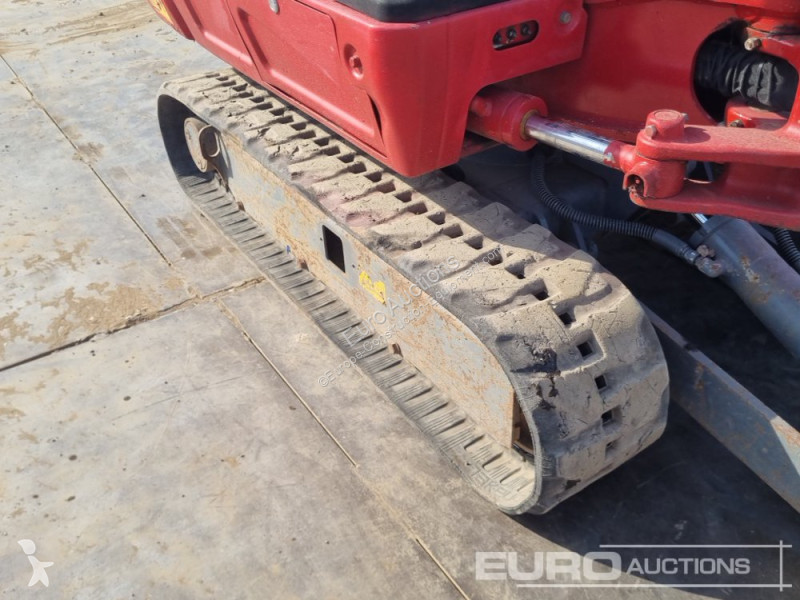 Escavadora Takeuchi TB216