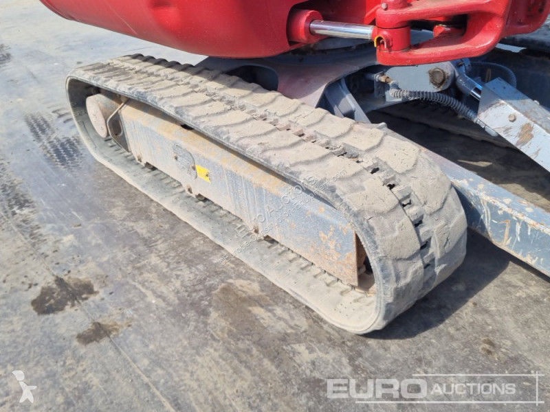 Escavadora Takeuchi 0