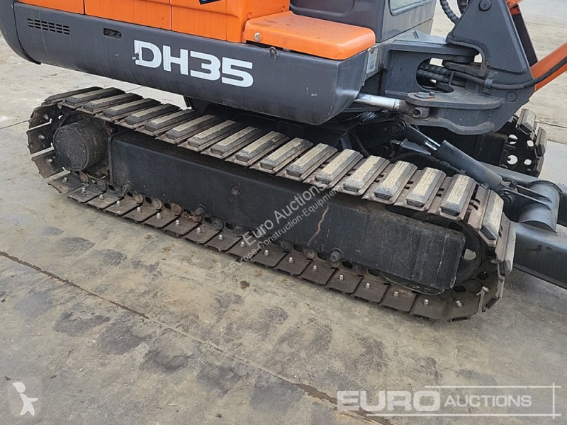 Escavadora Doosan DH35