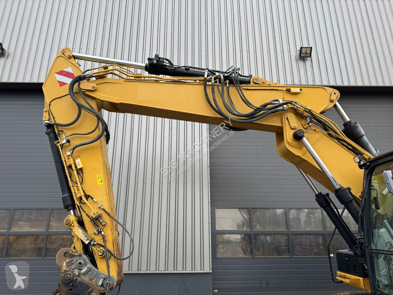 جرافة Caterpillar