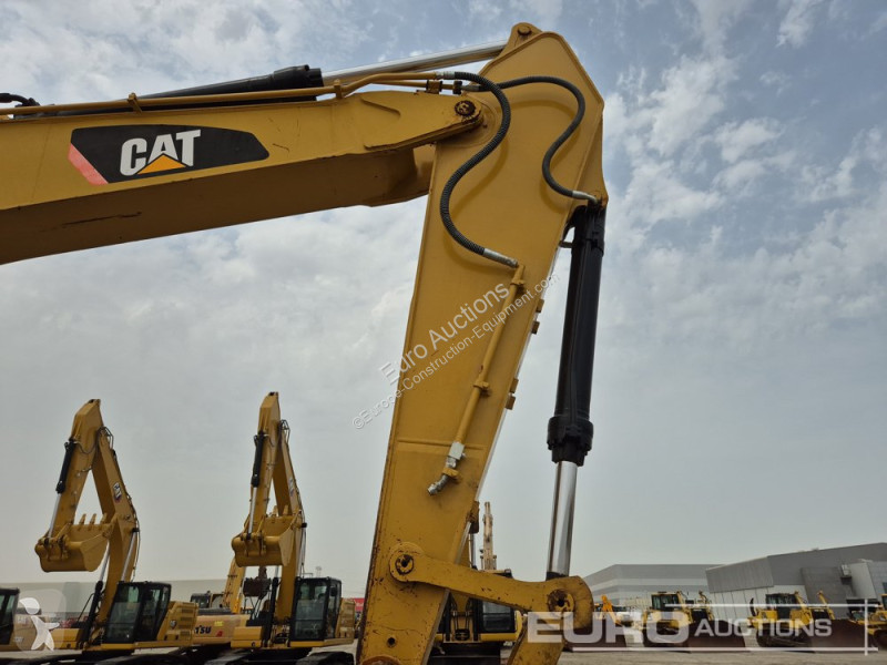 Escavatore Caterpillar 2