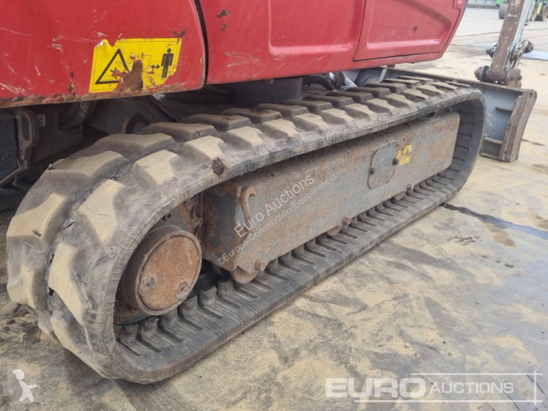 Escavadora Takeuchi TB216