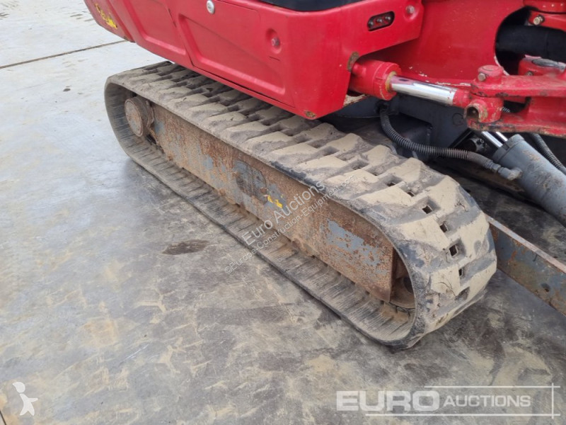 Escavadora Takeuchi TB216
