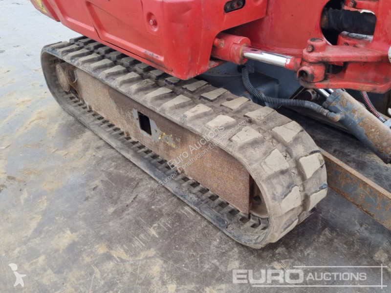 Escavadora Takeuchi TB216
