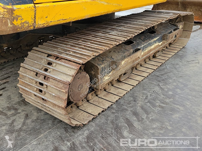جرافة JCB 220XLC