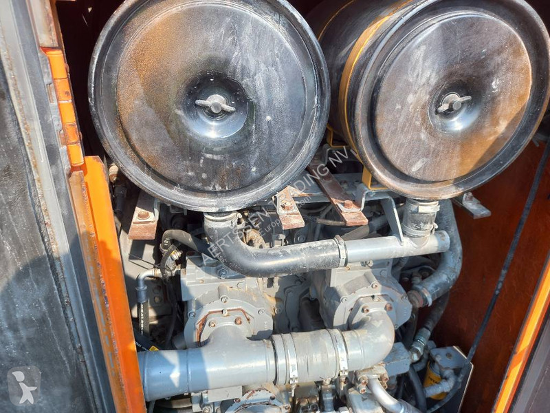 Escavadora Hitachi Longreach 28m (Abu Dhabi)
