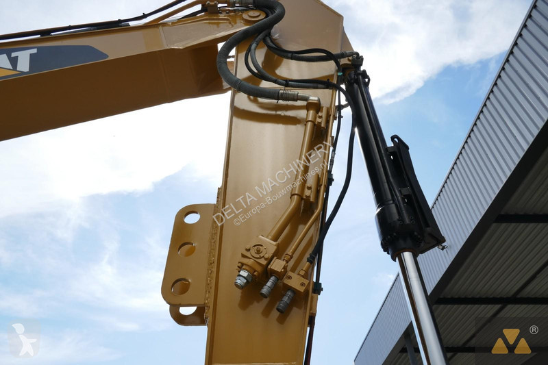 Excavator Caterpillar