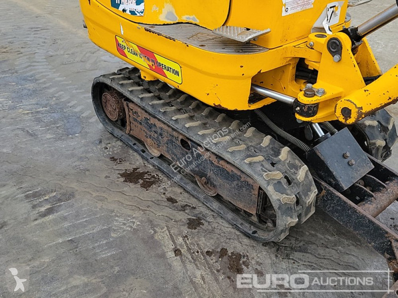 Lopatový nakládač JCB