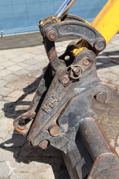 جرافة JCB