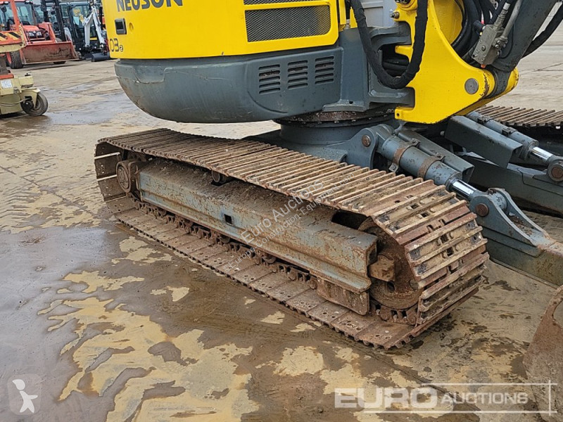 Escavadora  8003