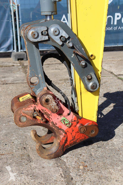جرافة Neuson EW65