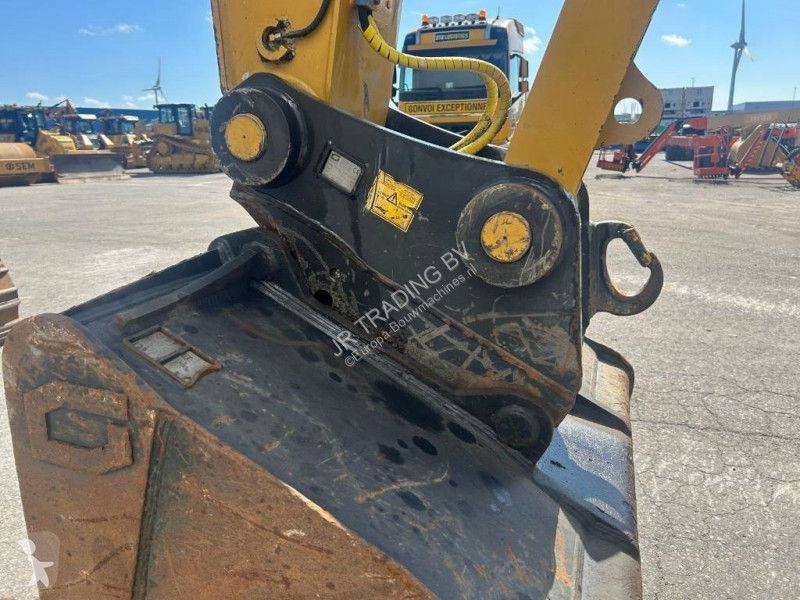 Excavator Caterpillar 330 FL