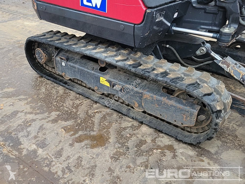 Lopatový nakládač Yanmar SV26