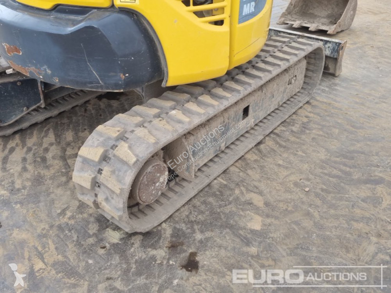 جرافة Komatsu PC26MR-3