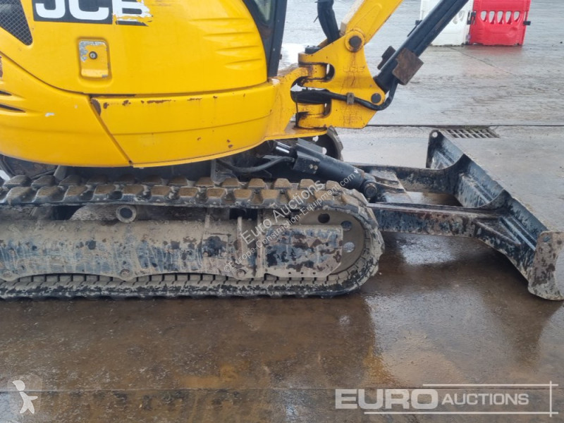 Lopatový nakládač JCB