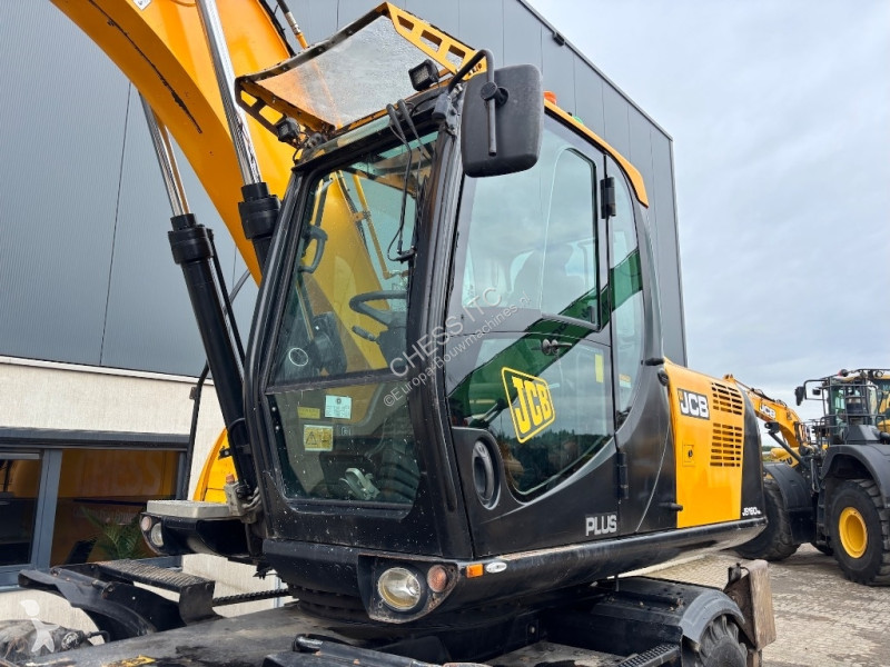 Escavadora JCB