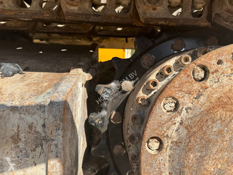 Escavadora Caterpillar