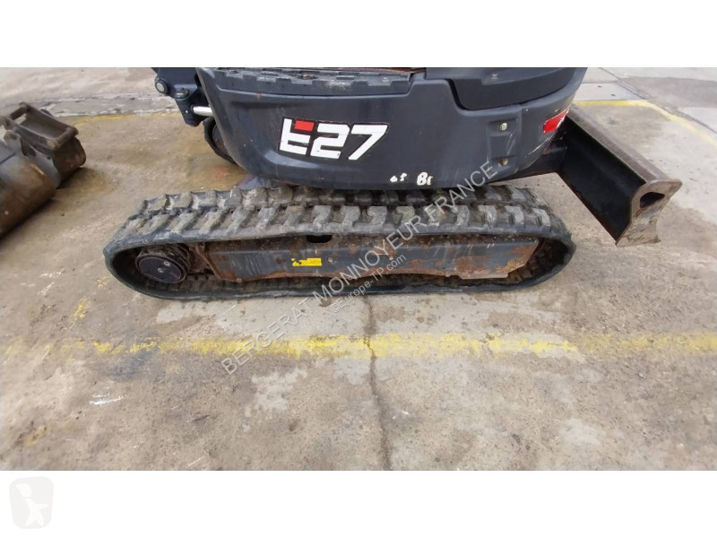 Excavator Bobcat E27