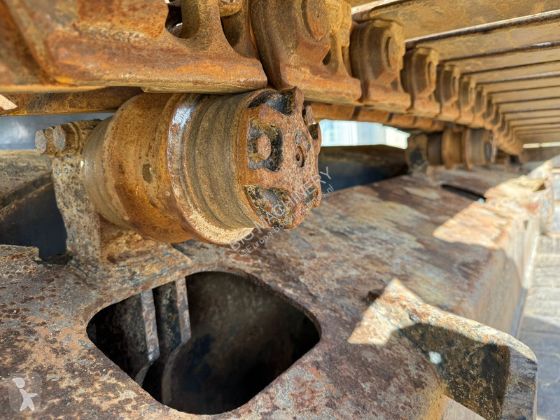 جرافة Komatsu