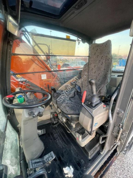 جرافة Hitachi ZAXIS 170W