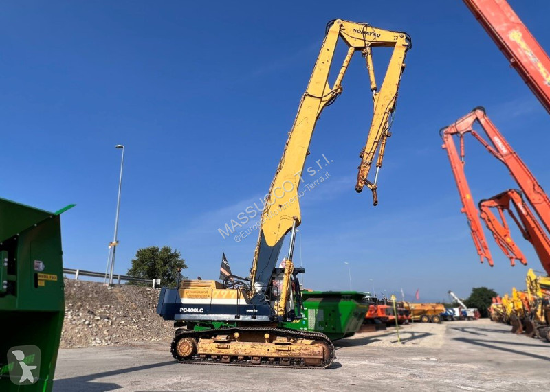 جرافة Komatsu 0-LC