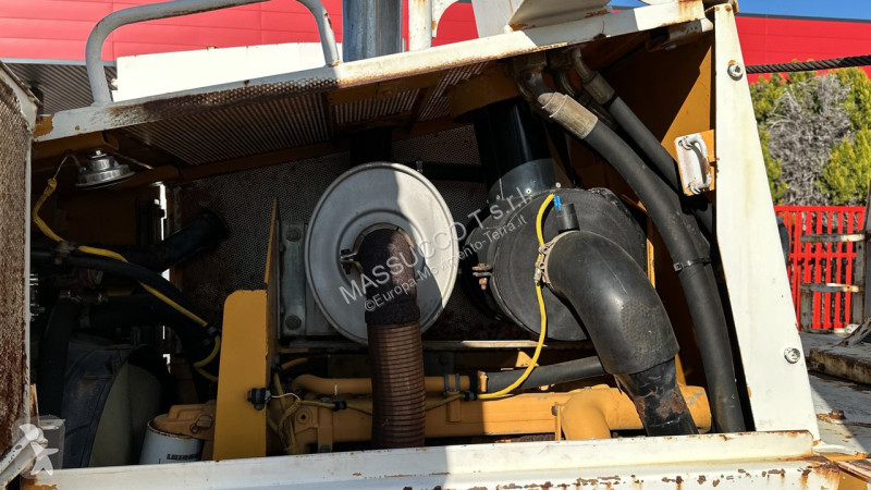 جرافة Liebherr RL 22 B