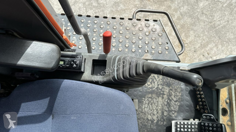 Rýpadlo Hitachi