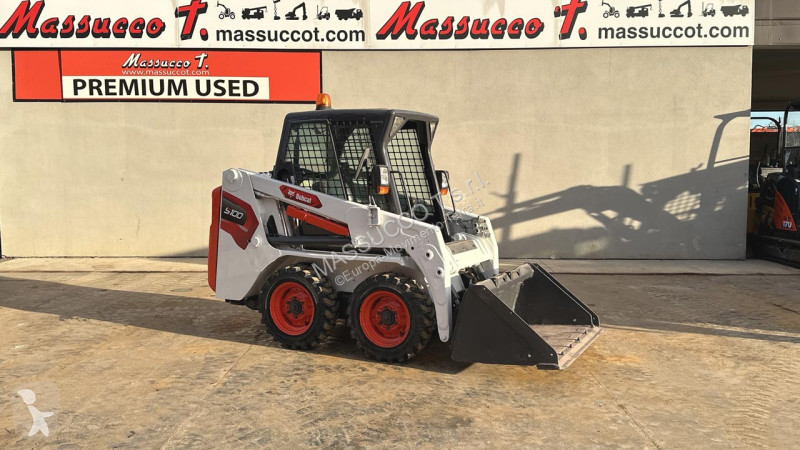 Lopatový nakládač Bobcat S100 4X4