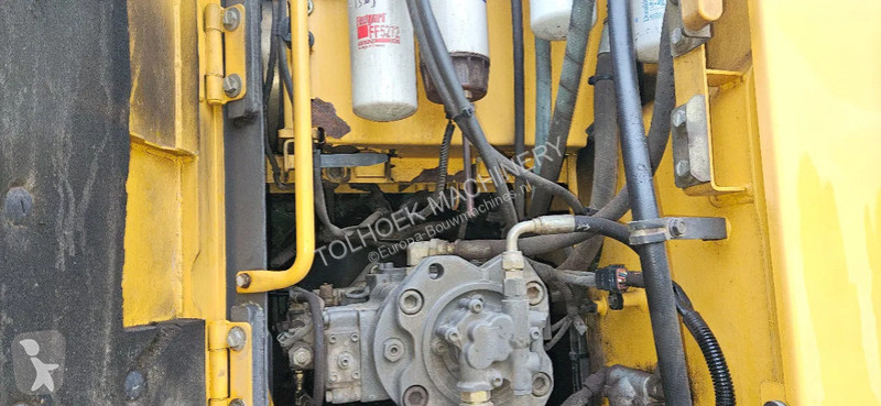 Escavatore Volvo ECR 235