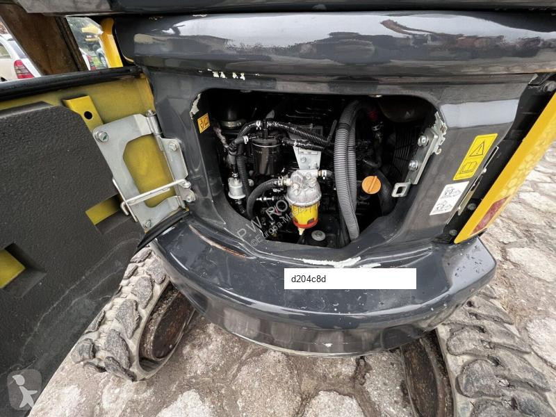 Lopatový nakládač Komatsu PC35 MR3