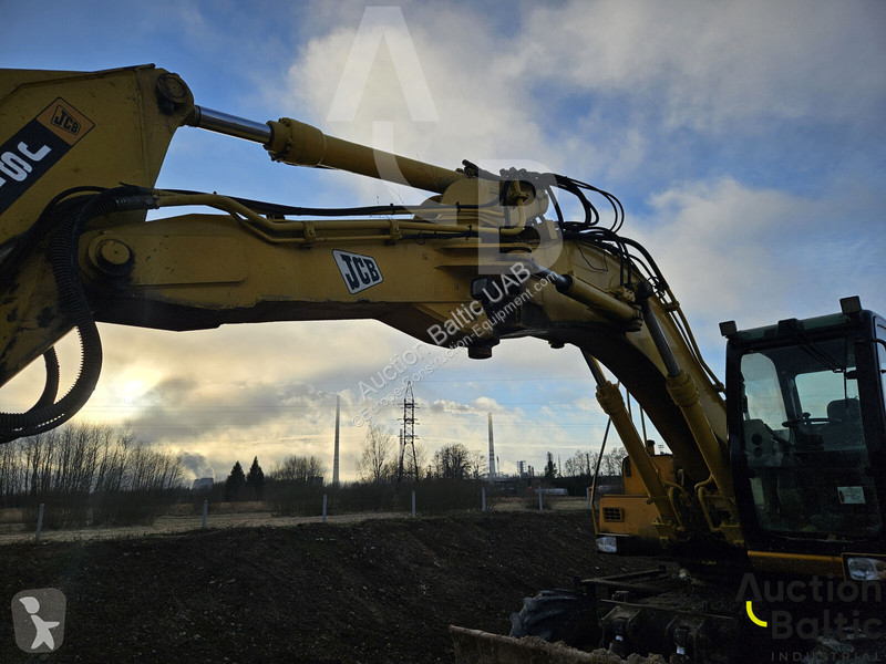 جرافة JCB