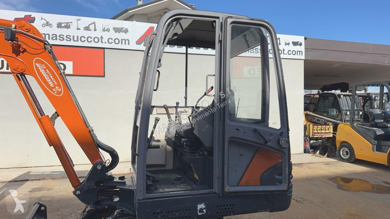 Rýpadlo Hitachi CLR