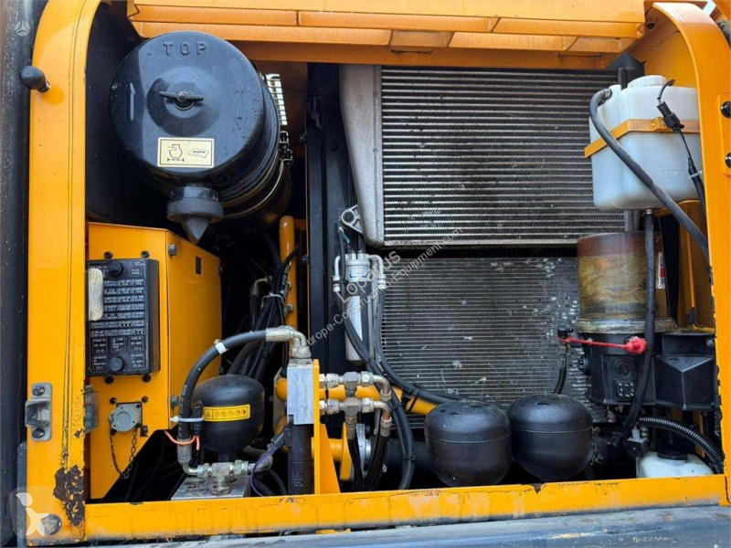 جرافة Hyundai Robex 140 W-7A ROTOTILT