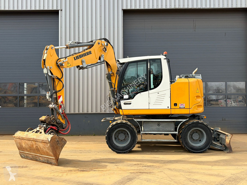 جرافة Liebherr Compact