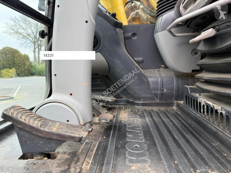 جرافة Komatsu 10