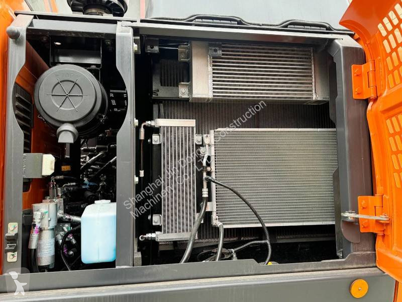 Lopatový nakládač Develon DX150WE