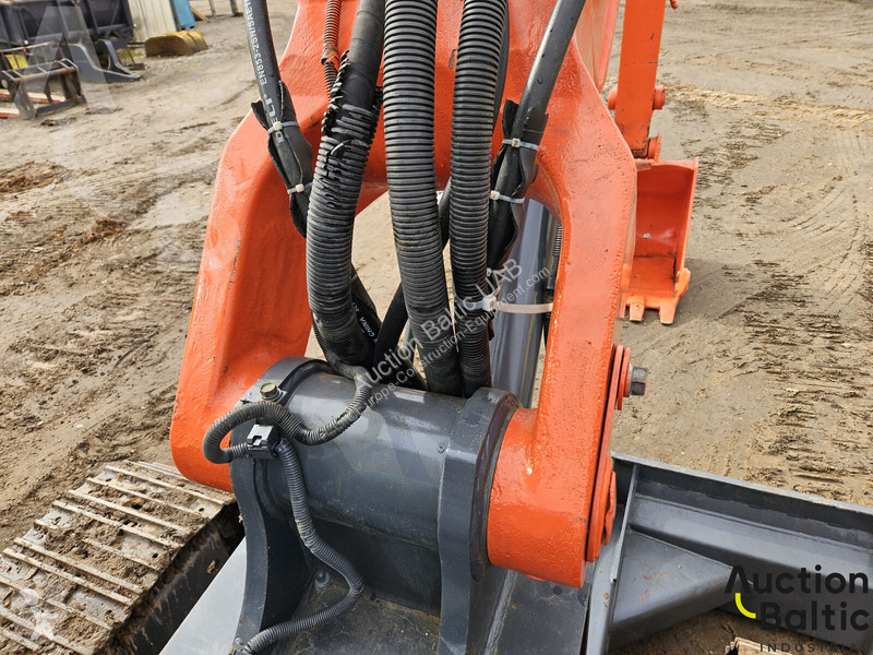 Экскаватор Kubota KX 183-3