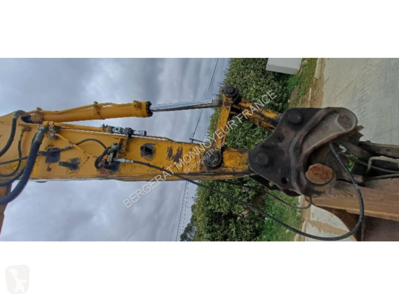 Rýpadlo Komatsu HB215LC2