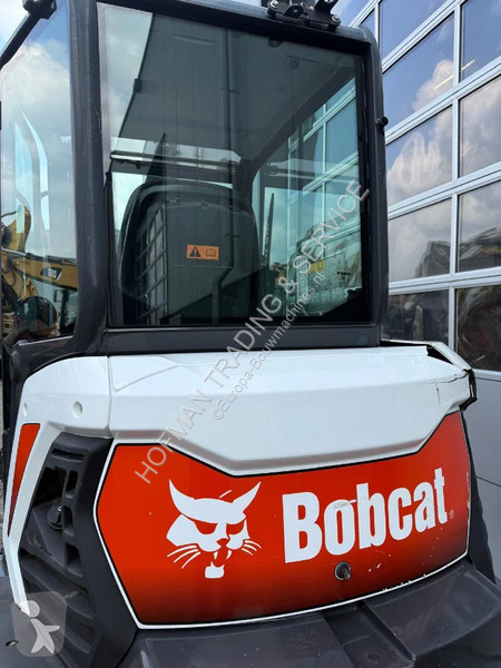 Lopatový nakládač Bobcat z
