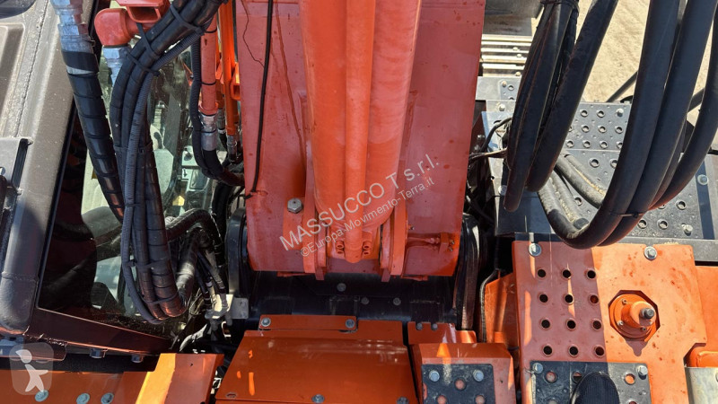 Rýpadlo Hitachi