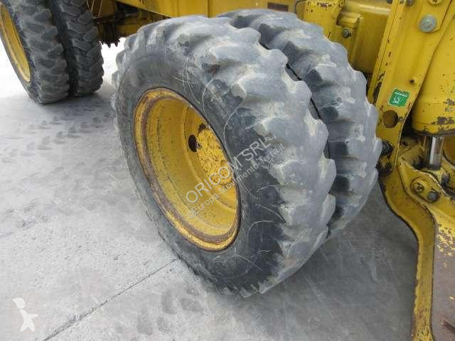 جرافة Komatsu R