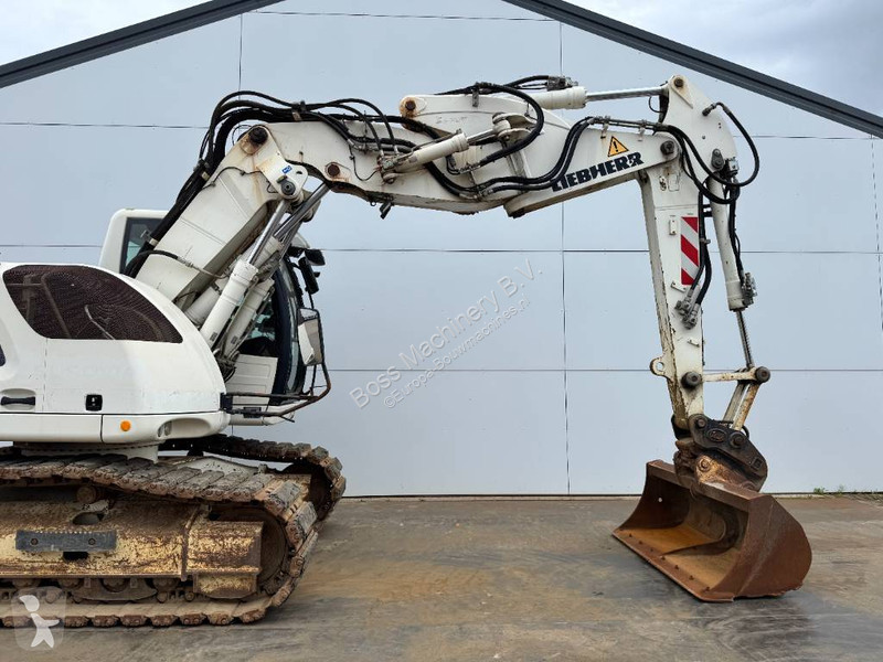 جرافة Liebherr R Compact - 5 Buckets + Forks +...