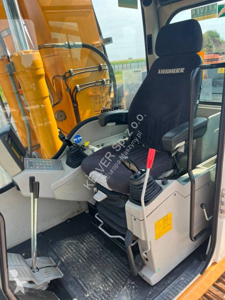 Lopatový nakládač Liebherr R900 * 2011 *...
