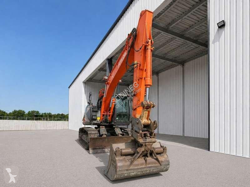 جرافة Hitachi ZX135 US3
